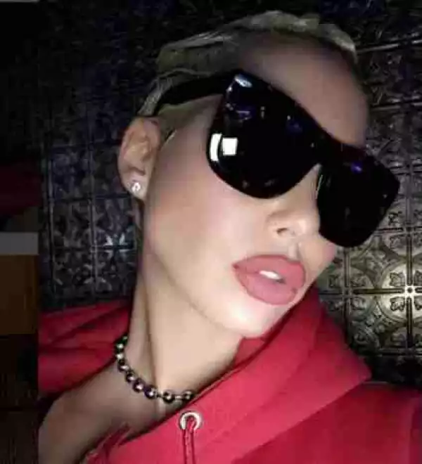 Amber Rose Looks Gorgeous As She Shows Off Her New Finger Wave Hairstyle 